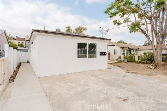 18308 Gresham St - Photo 2 of 7