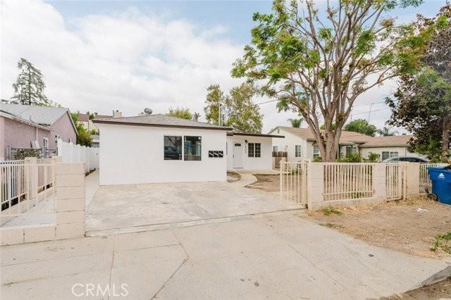 18308 Gresham St - Photo 3 of 7