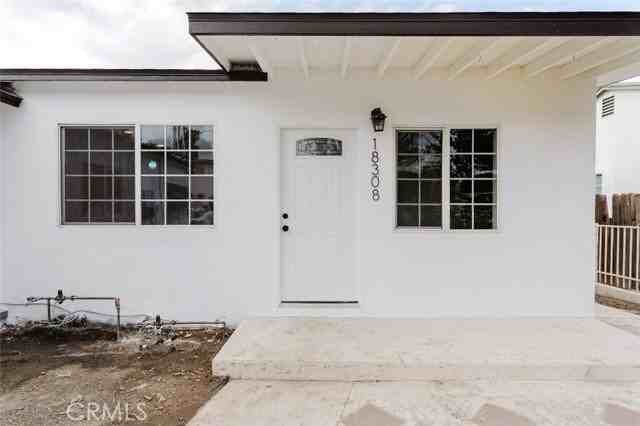 18308 Gresham St - Photo 4 of 7