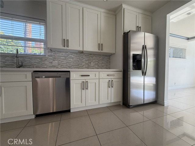 7017 Mary Ellen Ave - Photo 3 of 8