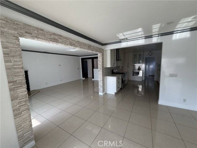 7017 Mary Ellen Ave - Photo 7 of 8