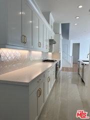 20812 W Bur Oak Cir - Photo 3 of 8