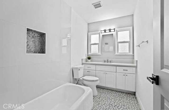 100 Eastern Ave - Photo 7 of 8