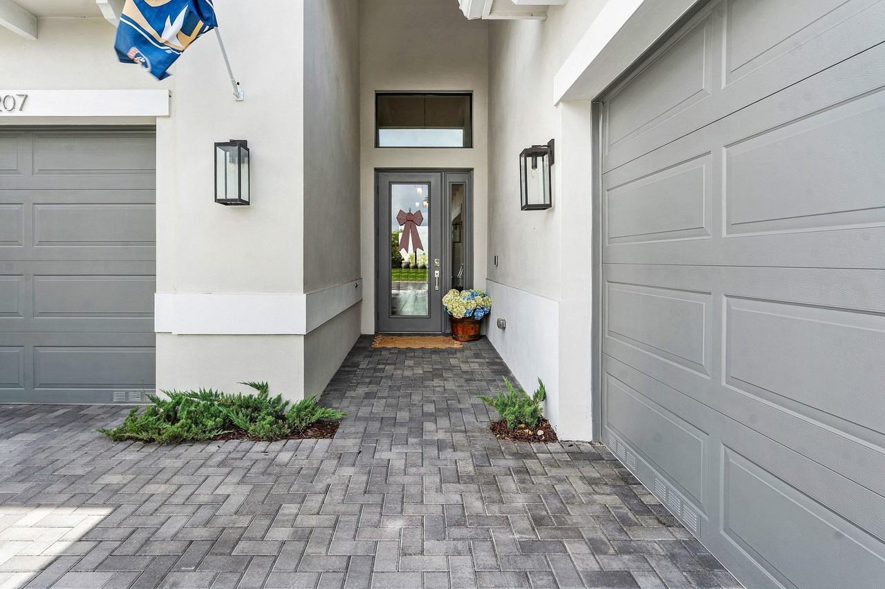 13207 Feathering Way - Photo 3 of 39