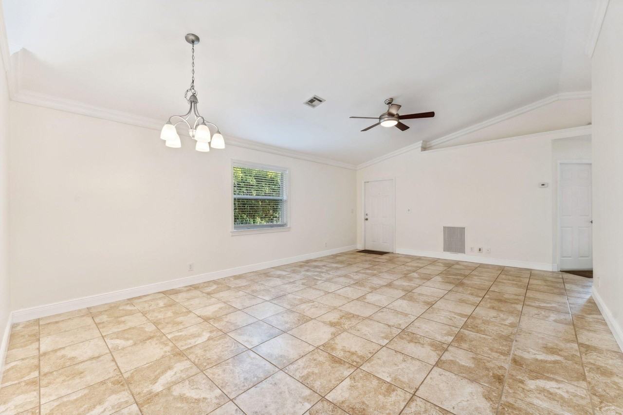 701 Key West St - Photo 4 of 22