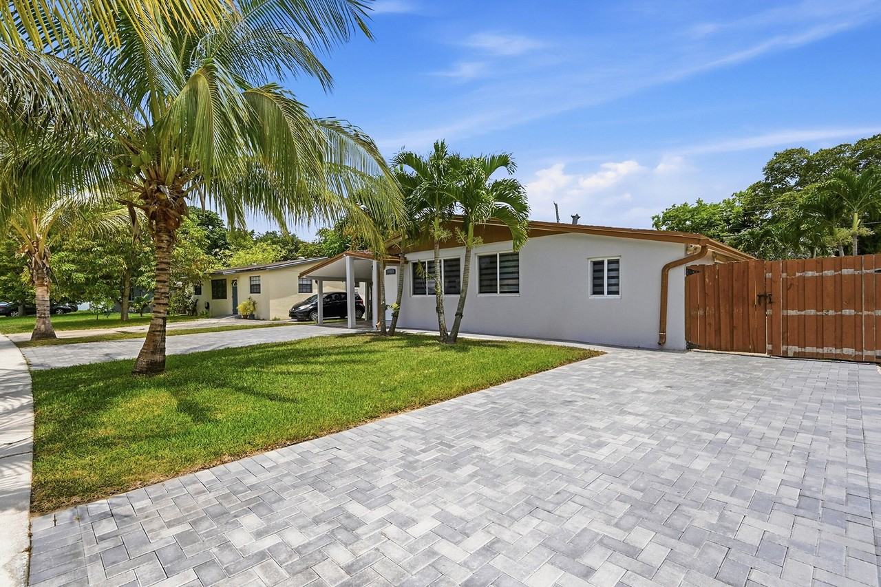 4380 Nw 59th Ct - Photo 2 of 22