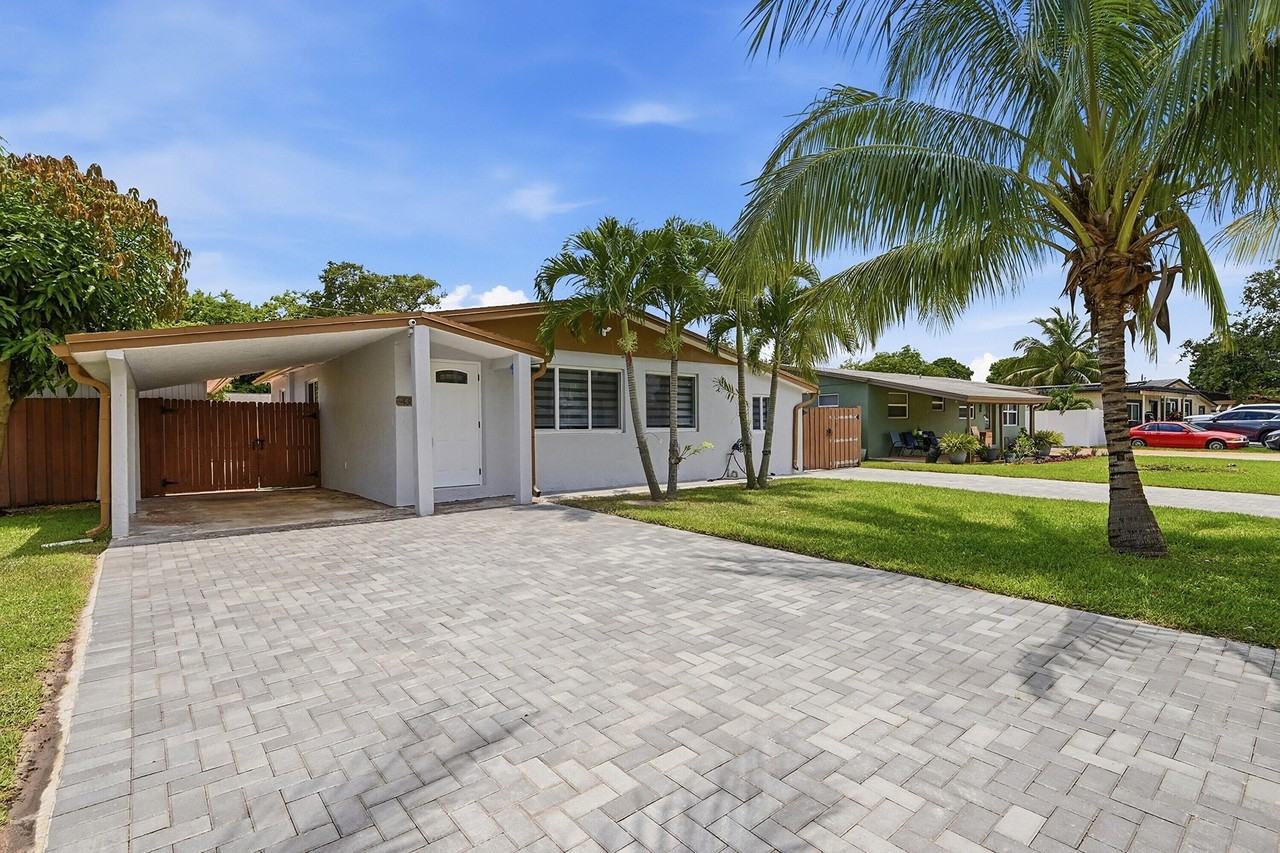 4380 Nw 59th Ct - Photo 3 of 22