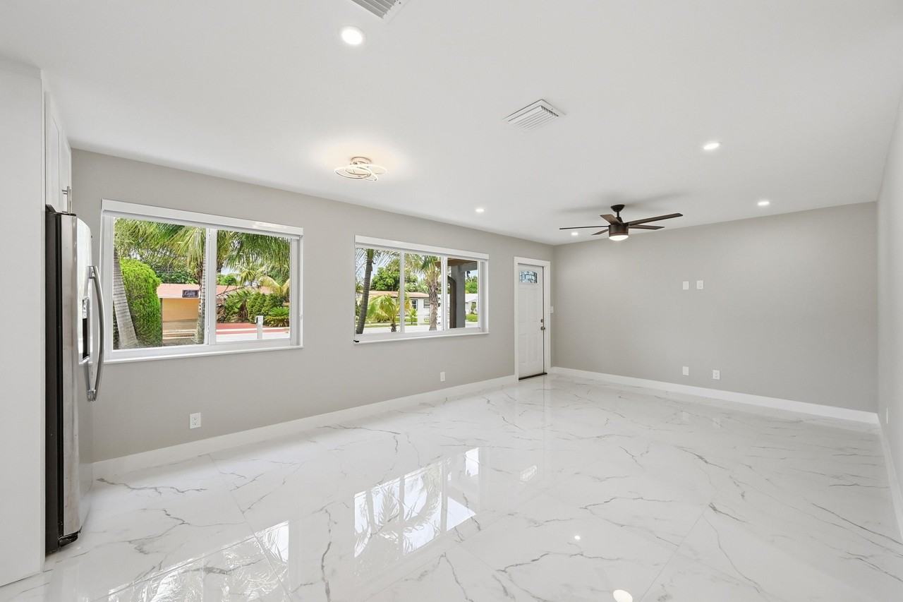 4380 Nw 59th Ct - Photo 6 of 22