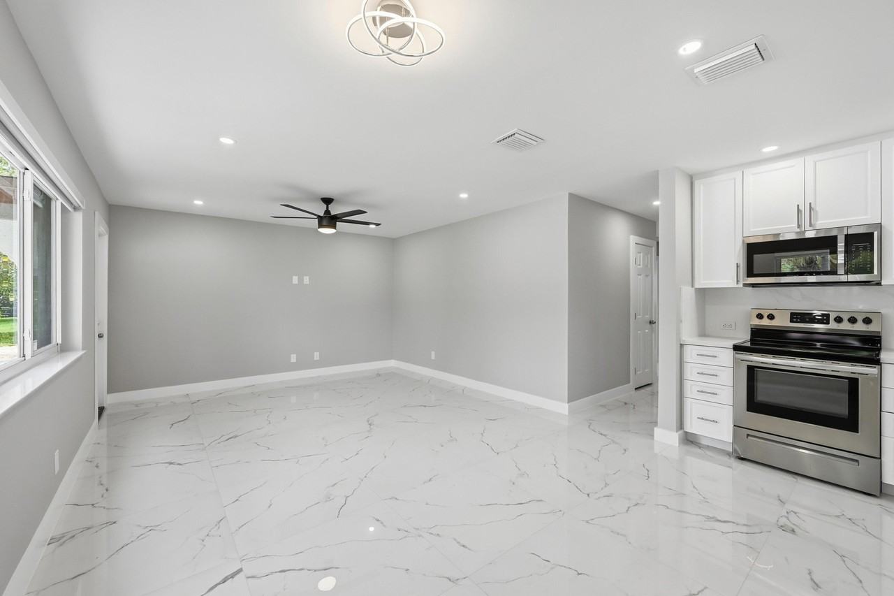 4380 Nw 59th Ct - Photo 7 of 22