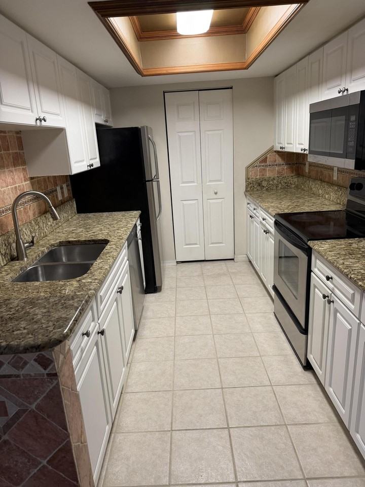 1500 Crestwood Ct S #1503 - Photo 3 of 19
