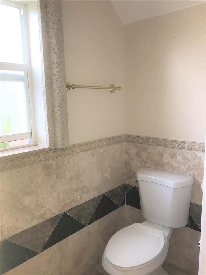 5449 Nw 90th Ave - Photo 4 of 14