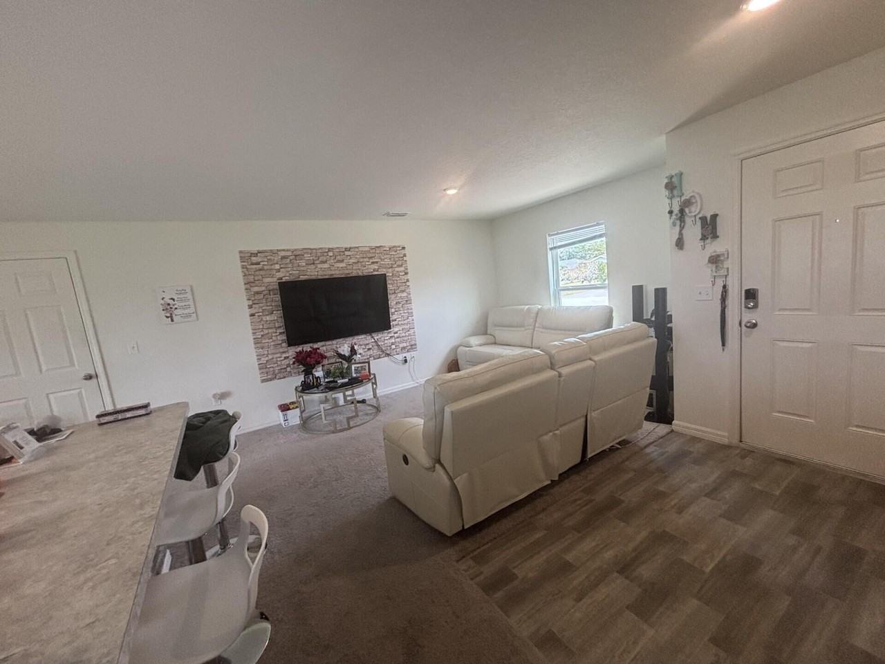 402 Ne Mainsail St - Photo 6 of 22