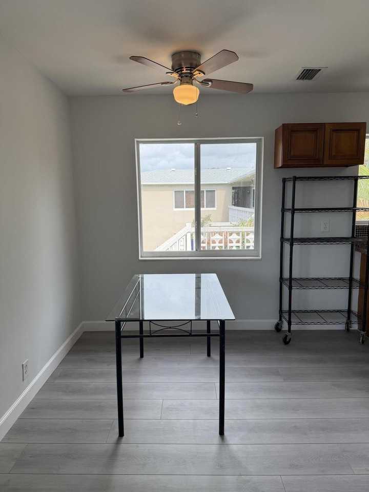 510 Sw 15th St #204 - Photo 4 of 13