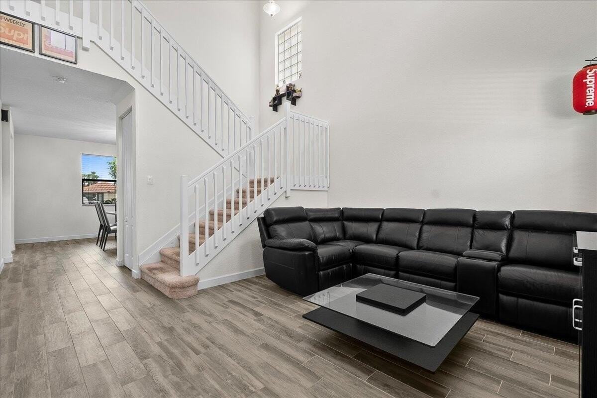 6021 Night Heron Ct - Photo 3 of 32