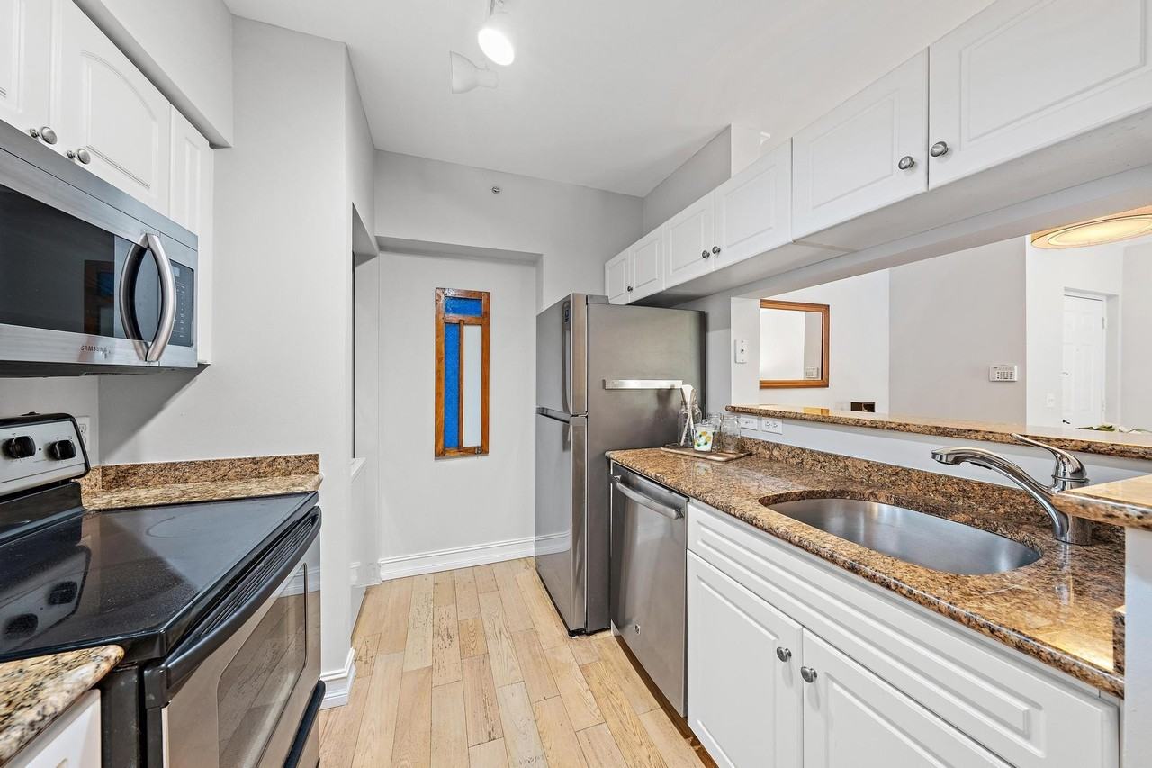 4117 Tuscany Way #4117 - Photo 5 of 39