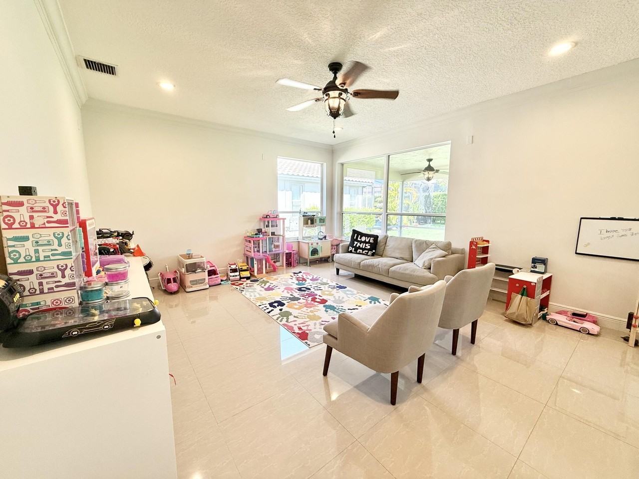 12671 Yardley Dr - Photo 6 of 36