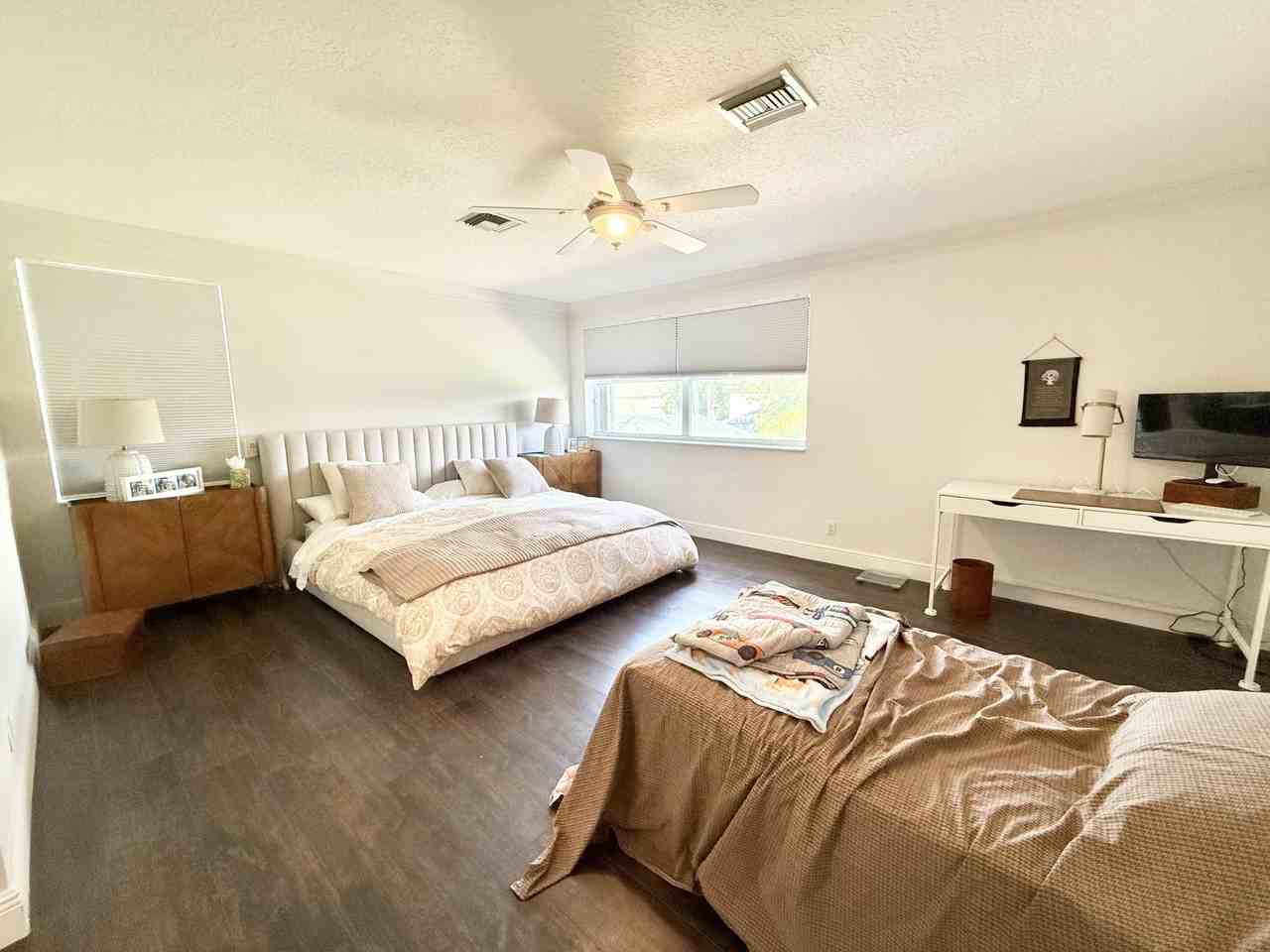 12671 Yardley Dr - Photo 7 of 36