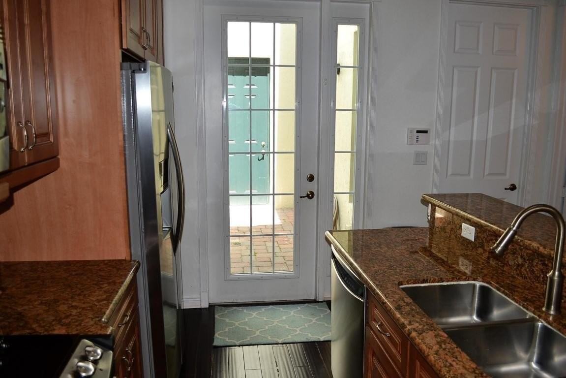 8305 Nw 7th Ct - Photo 6 of 30