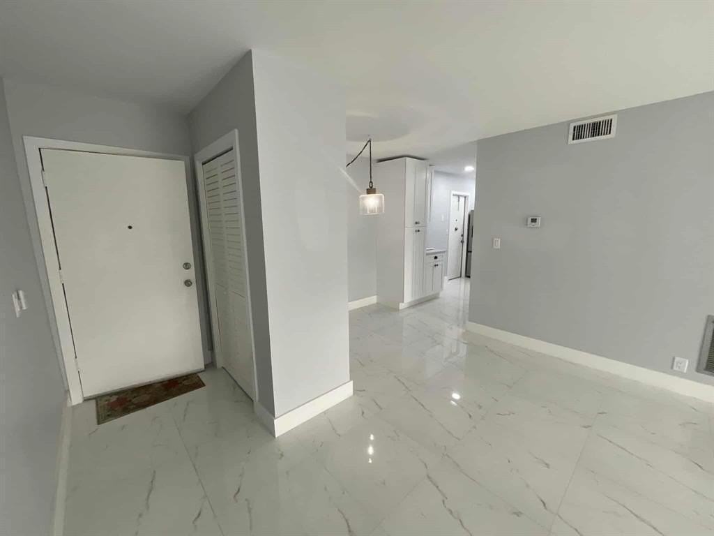 649 W Oakland Park Blvd #211A - Photo 4 of 17