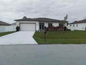 1258 Sw Santiago Ave - Photo 1 of 1