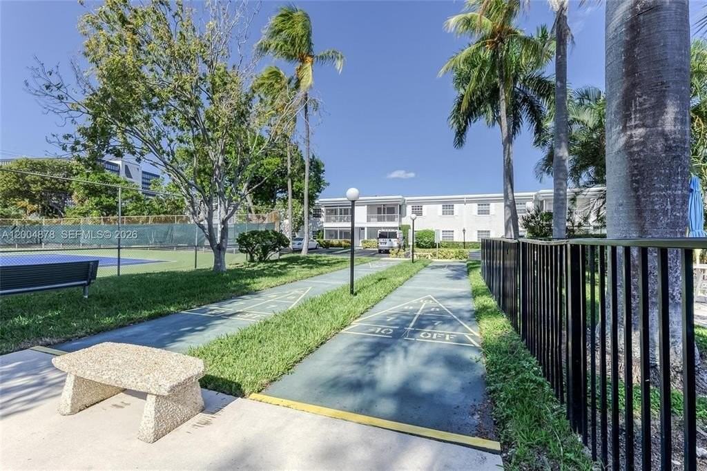 6207 Bay Club Dr #1 - Photo 3 of 20