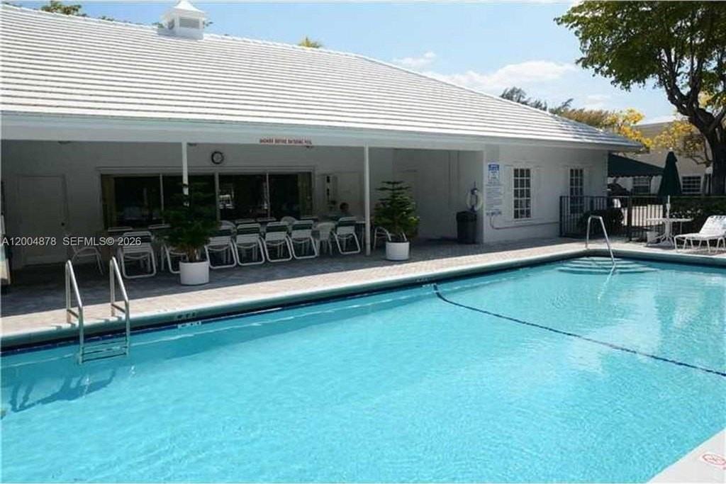 6207 Bay Club Dr #1 - Photo 6 of 20