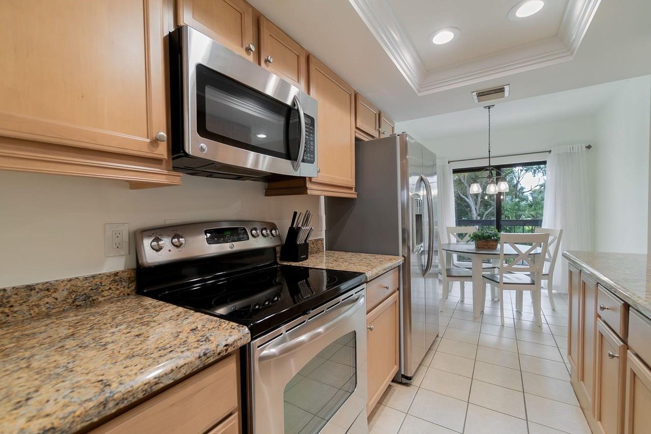 11355 Pond View Dr #D203 - Photo 6 of 37
