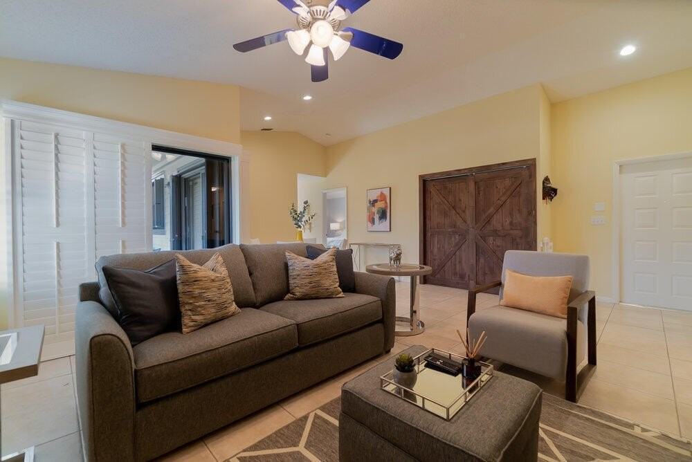 13335 Bedford Mews Ct - Photo 3 of 18
