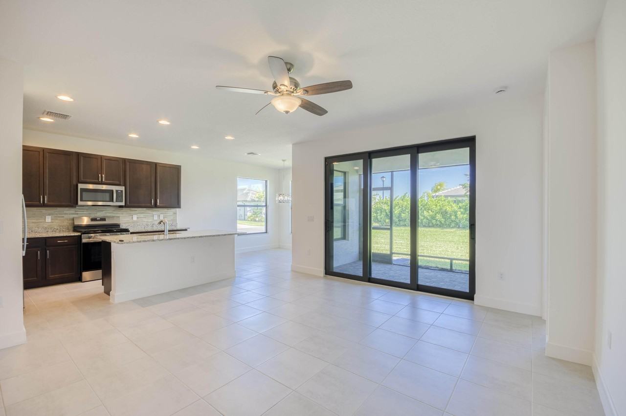 12555 Sw Manatee Marsh Ter - Photo 4 of 48