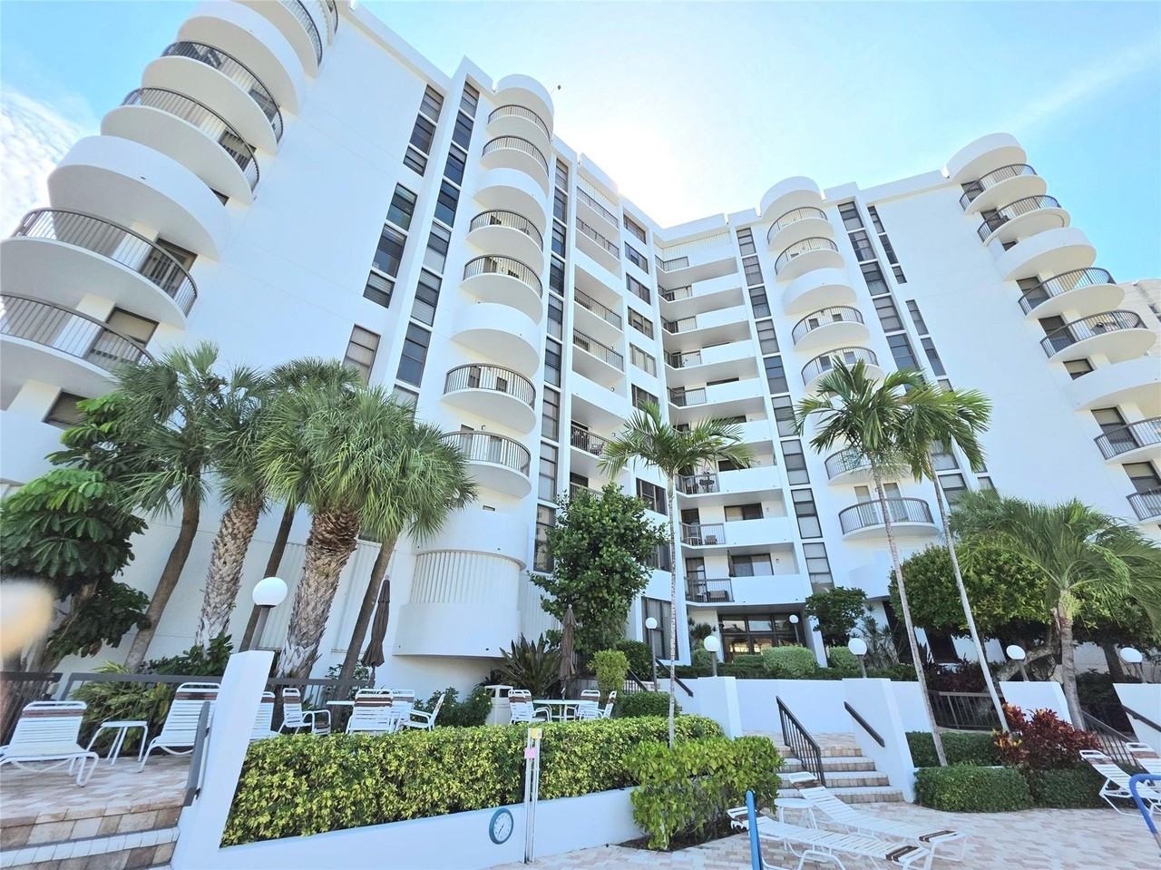 1631 S Ocean Blvd #1006 - Photo 4 of 43