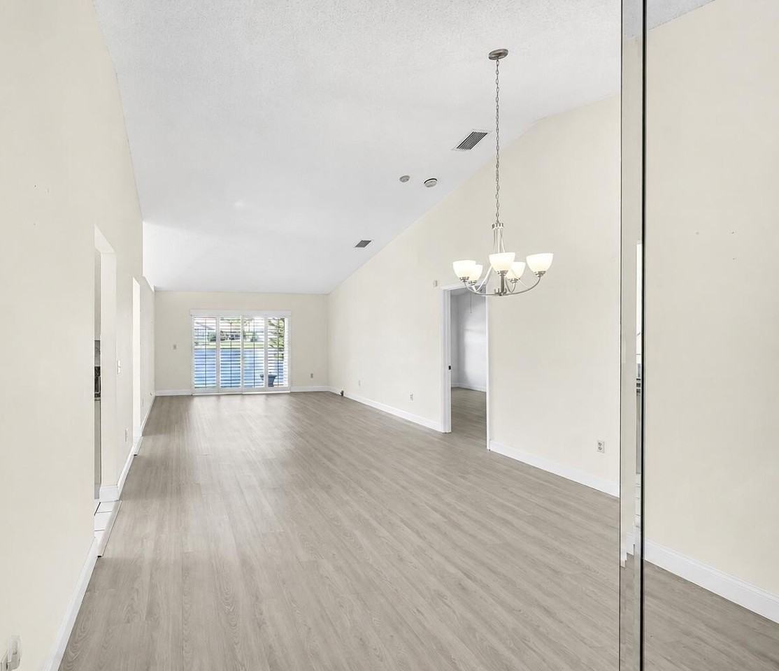 9581 Tavernier Dr - Photo 4 of 19
