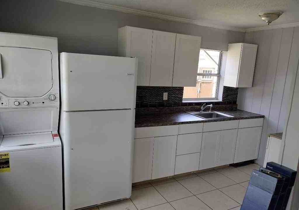 4383 Se Field St - Photo 6 of 7