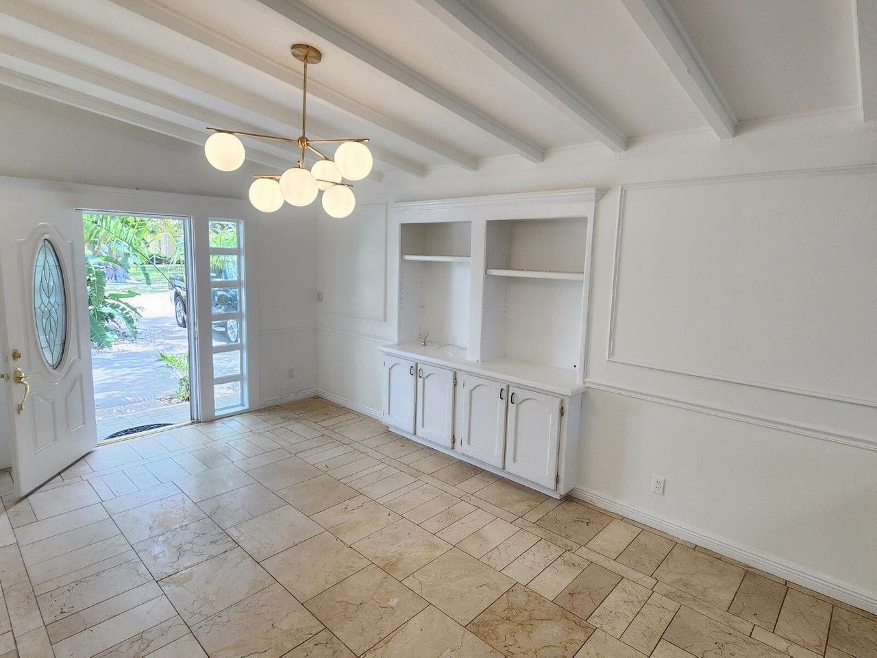 305 S Loxahatchee Dr - Photo 4 of 16