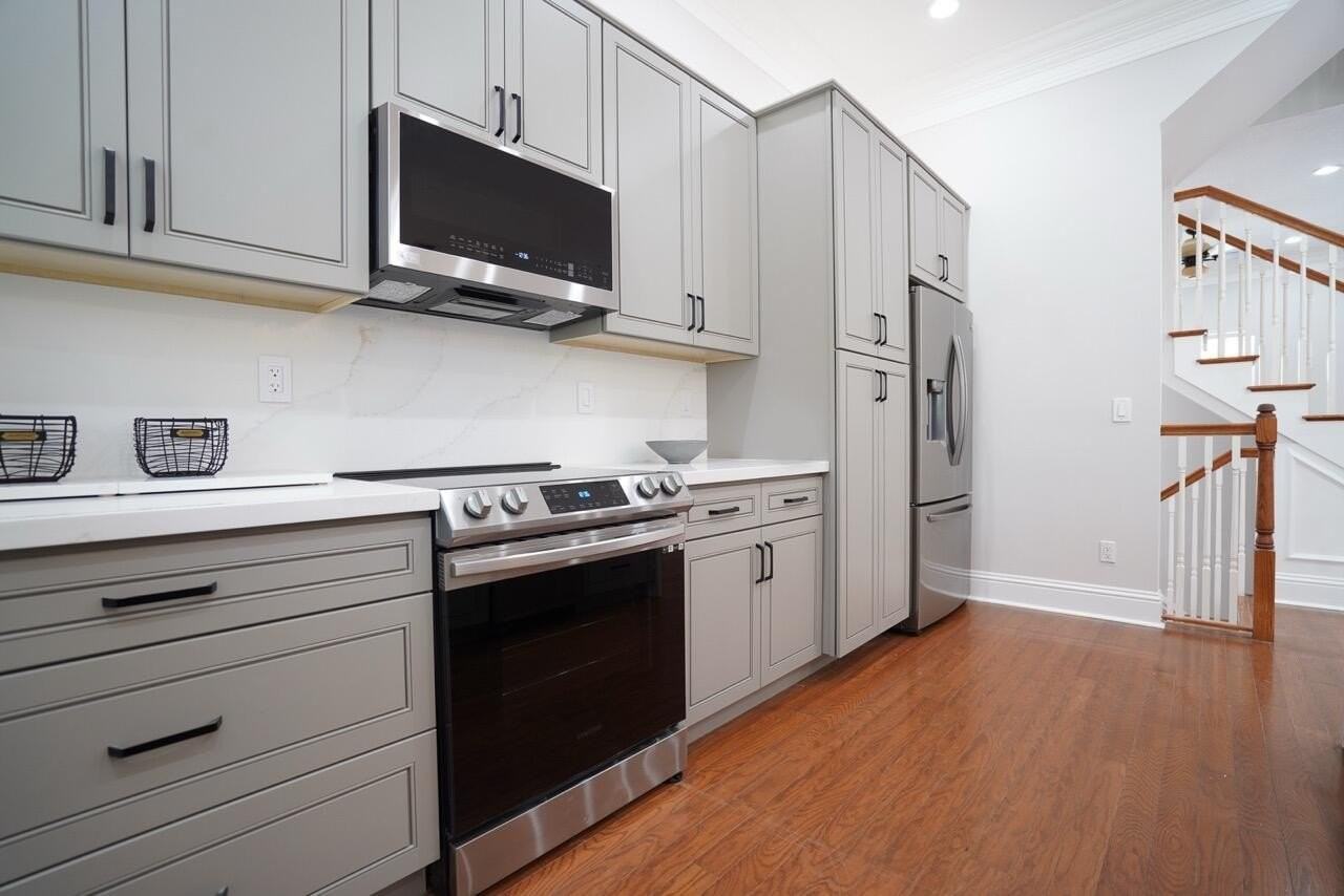 214 S Latitude Cir - Photo 3 of 40