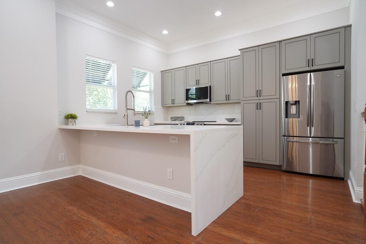 214 S Latitude Cir - Photo 6 of 40