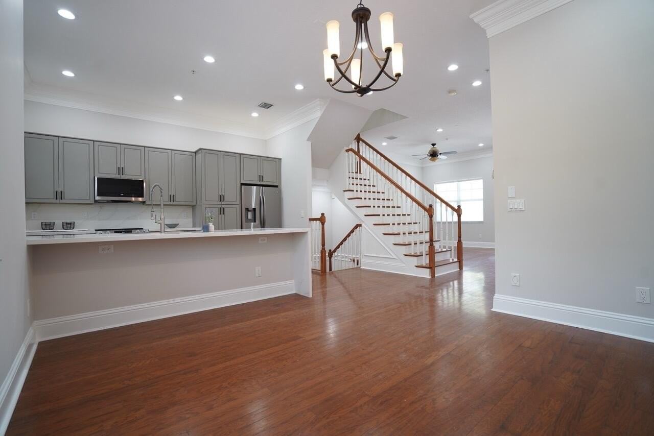 214 S Latitude Cir - Photo 7 of 40