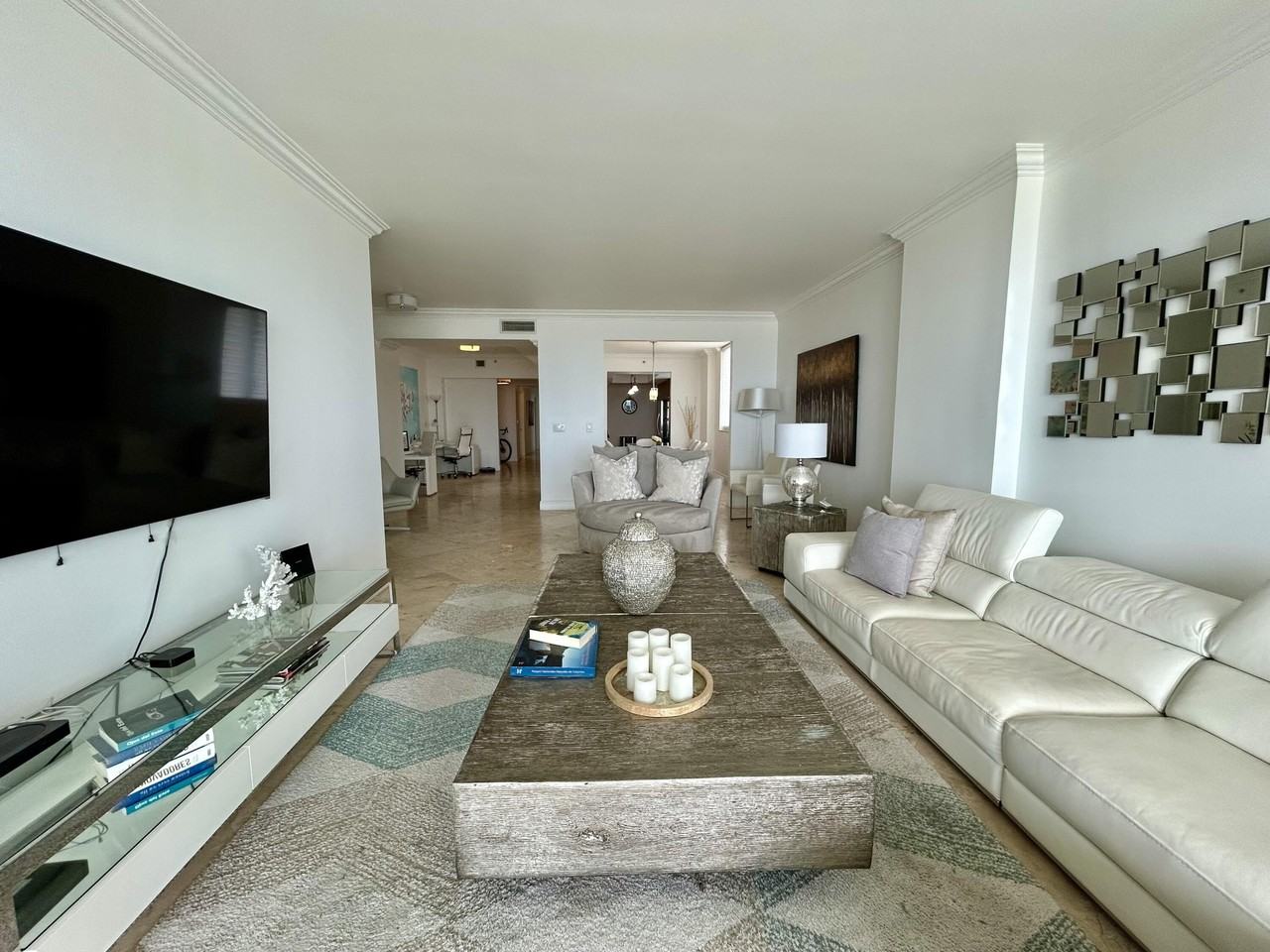 704 N Ocean Blvd #504 - Photo 5 of 26