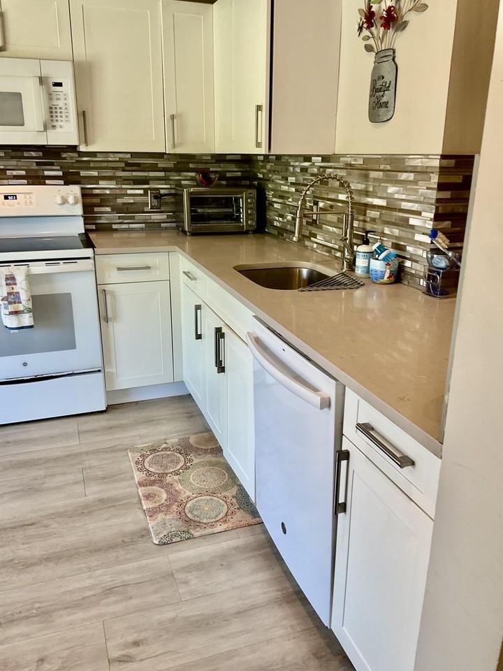 13045 Albright Ct #11 - Photo 4 of 24