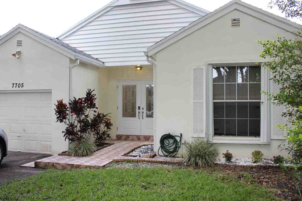 7705 Forest Green Ln - Photo 7 of 23