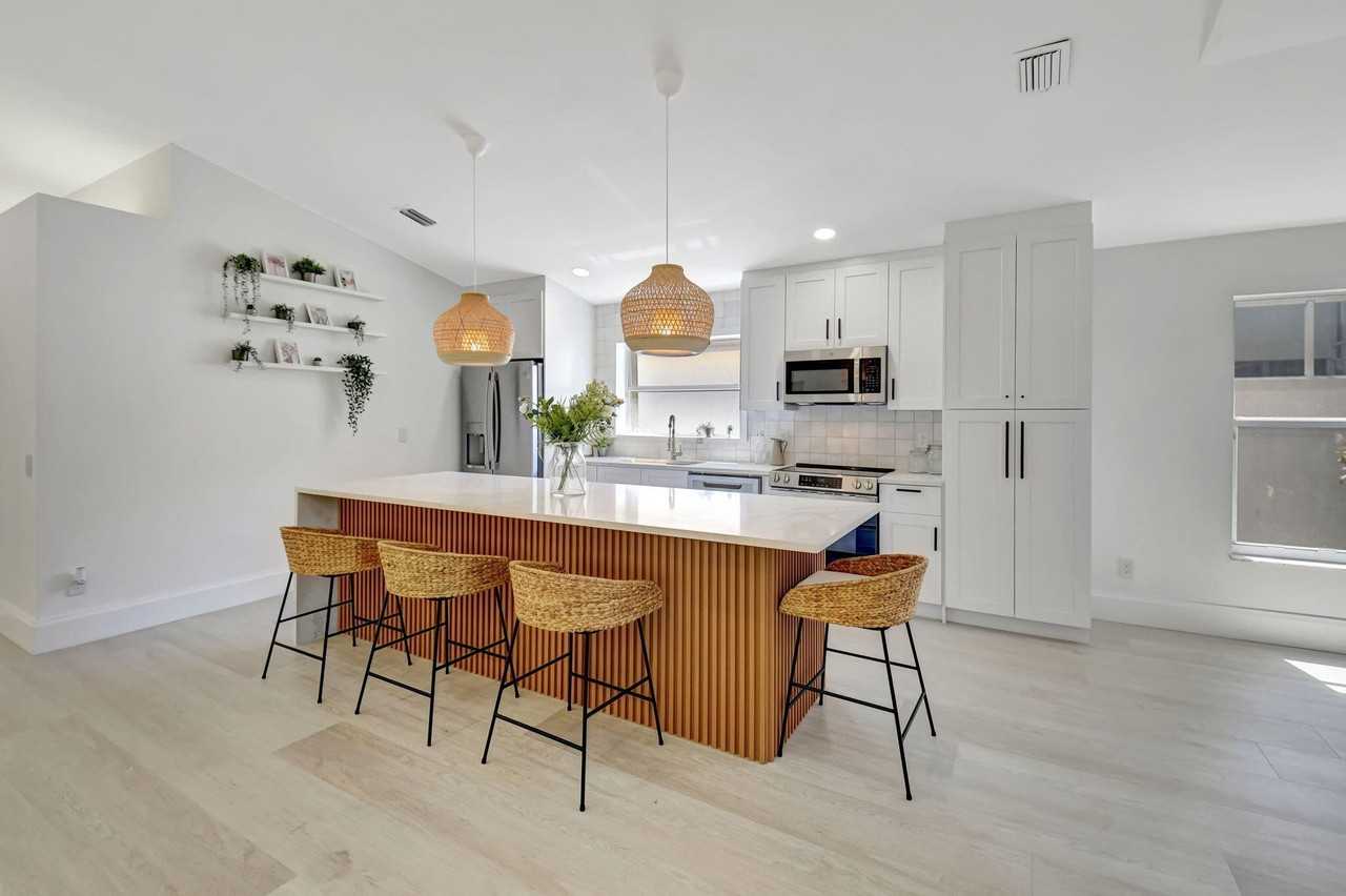11287 Vivero Ave - Photo 3 of 50