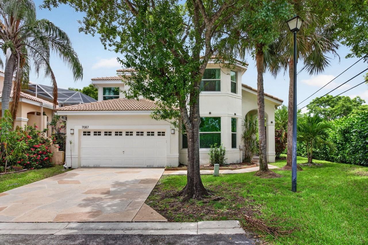 7087 Nw 78th Pl - Photo 2 of 50
