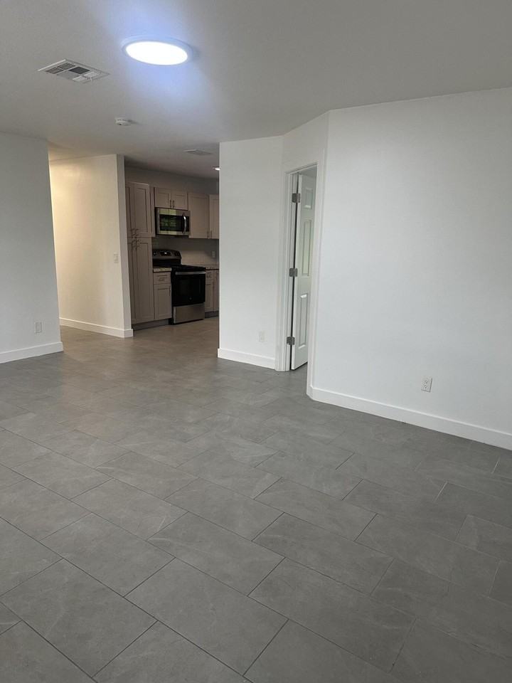 4786 Cambridge St - Photo 2 of 15