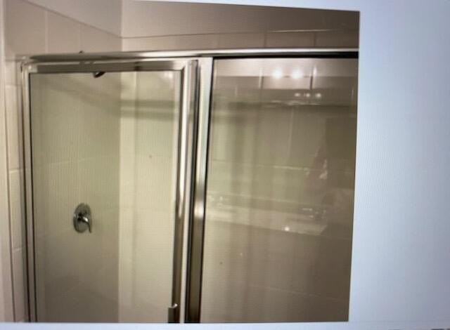 467 Sw Jeanne Ave #2 - Photo 3 of 13
