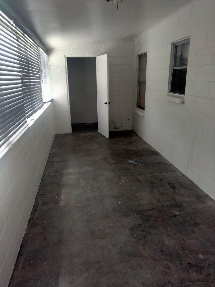 405 N Wilson Ave #1 - Photo 3 of 7