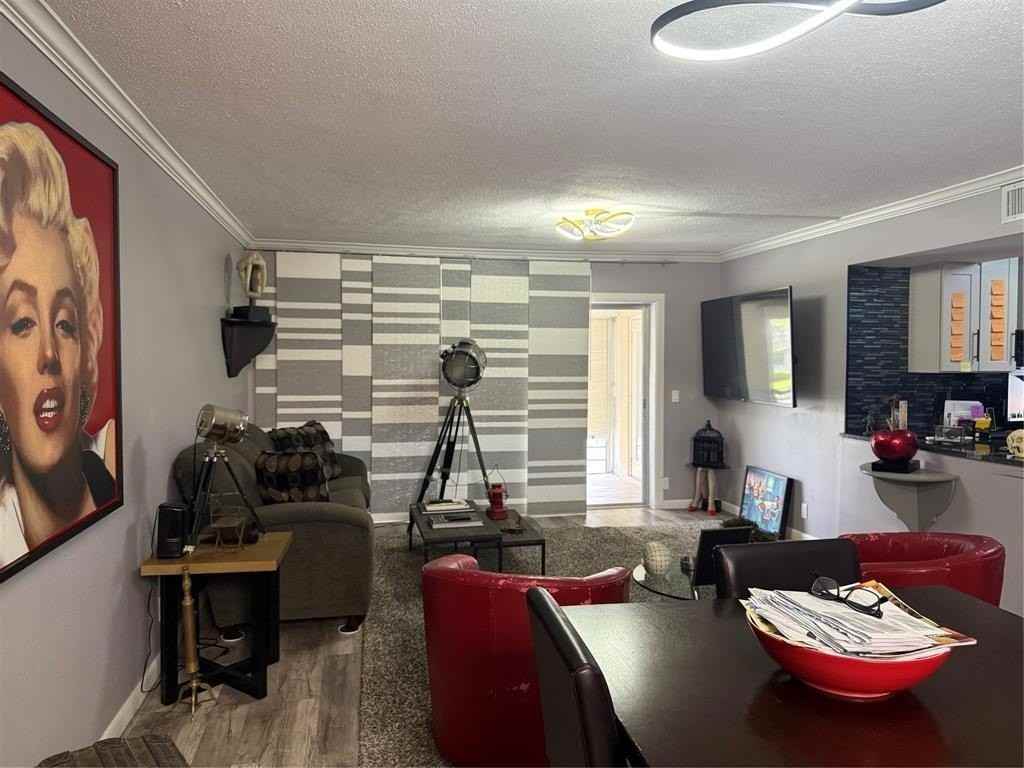 25 Se 13th St #B2 - Photo 2 of 10
