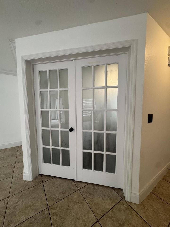 1733 Pointe West Way - Photo 5 of 26