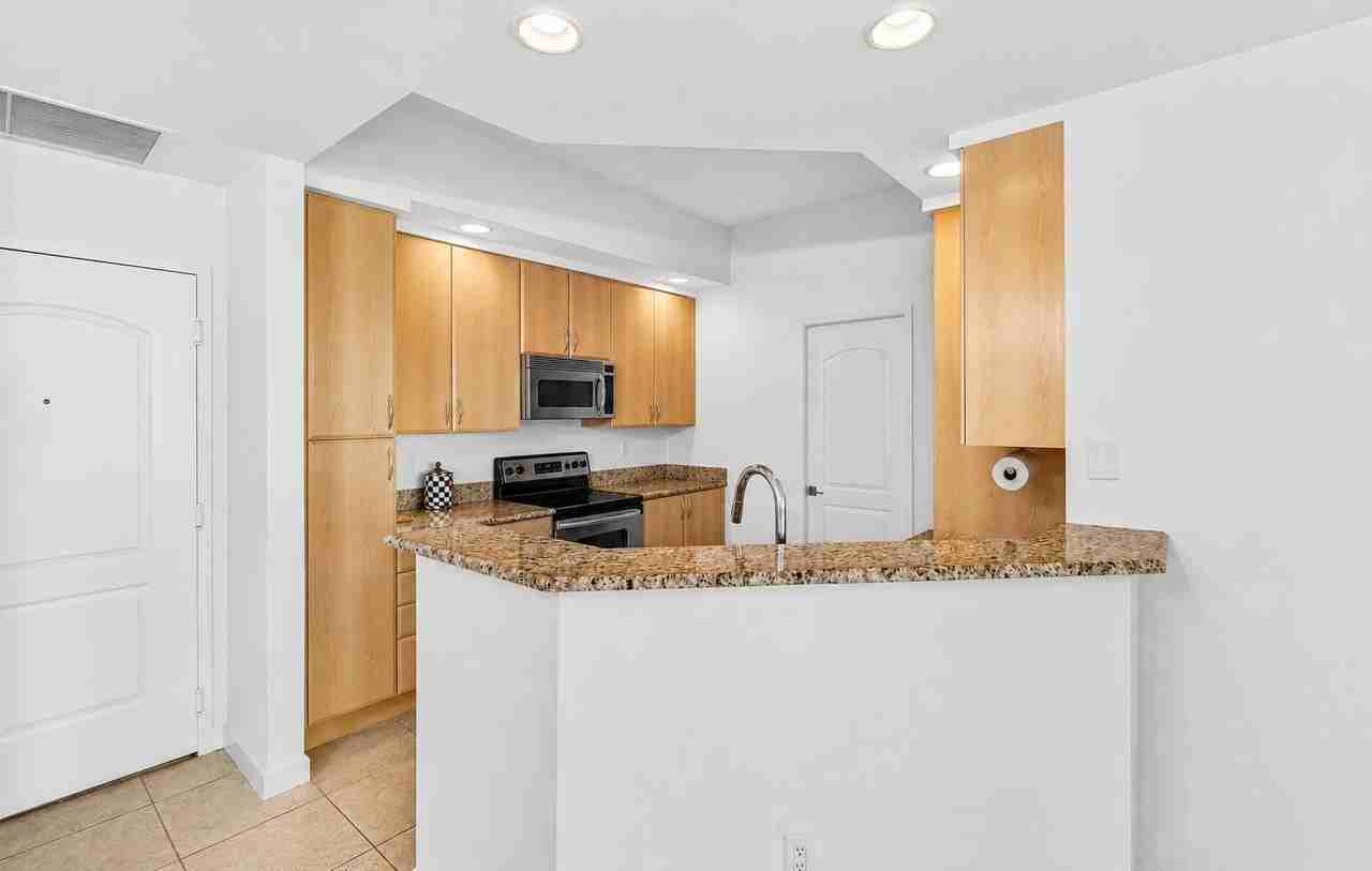 801 S Olive Ave #1119 - Photo 5 of 33