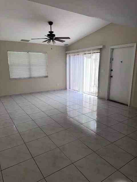 1251 Nw 123rd Ave - Photo 4 of 18