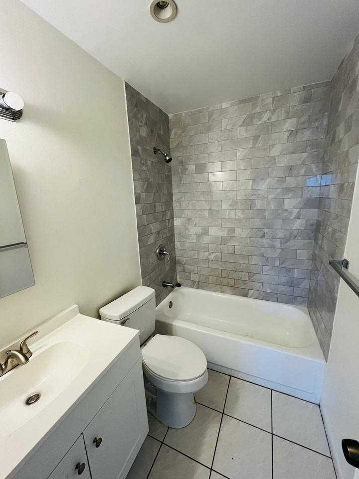 9911 Sandalfoot Blvd #112 - Photo 6 of 13