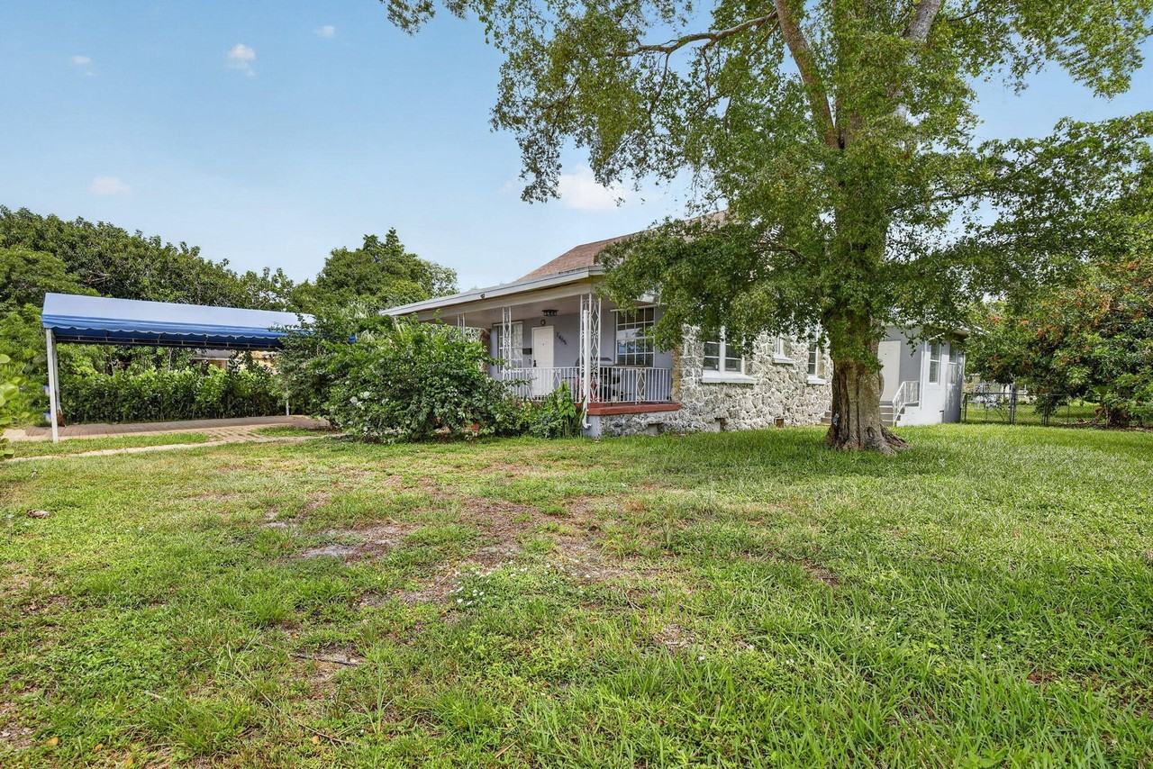 2465 Taylor St - Photo 3 of 41